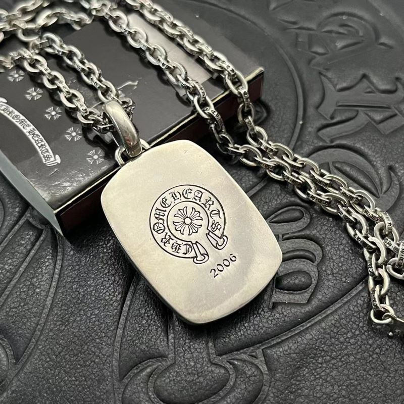 Ch*0me He**ts necklaces